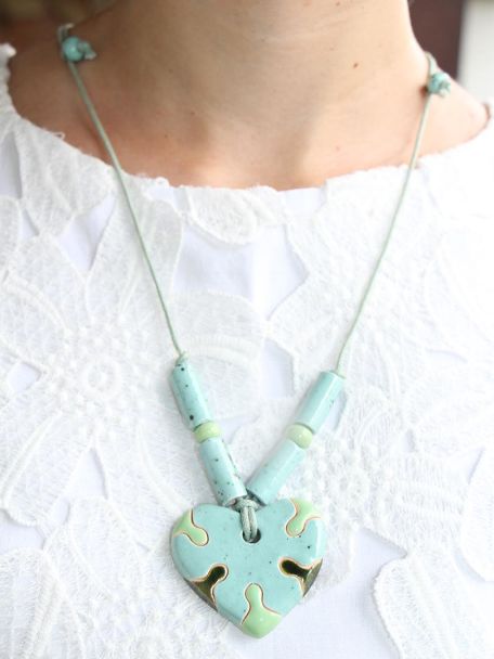 Colar Pingente Coração com Brinco - Azul Manchado