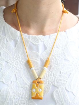 Colar Pingente com Brinco - Amarelo Ouro